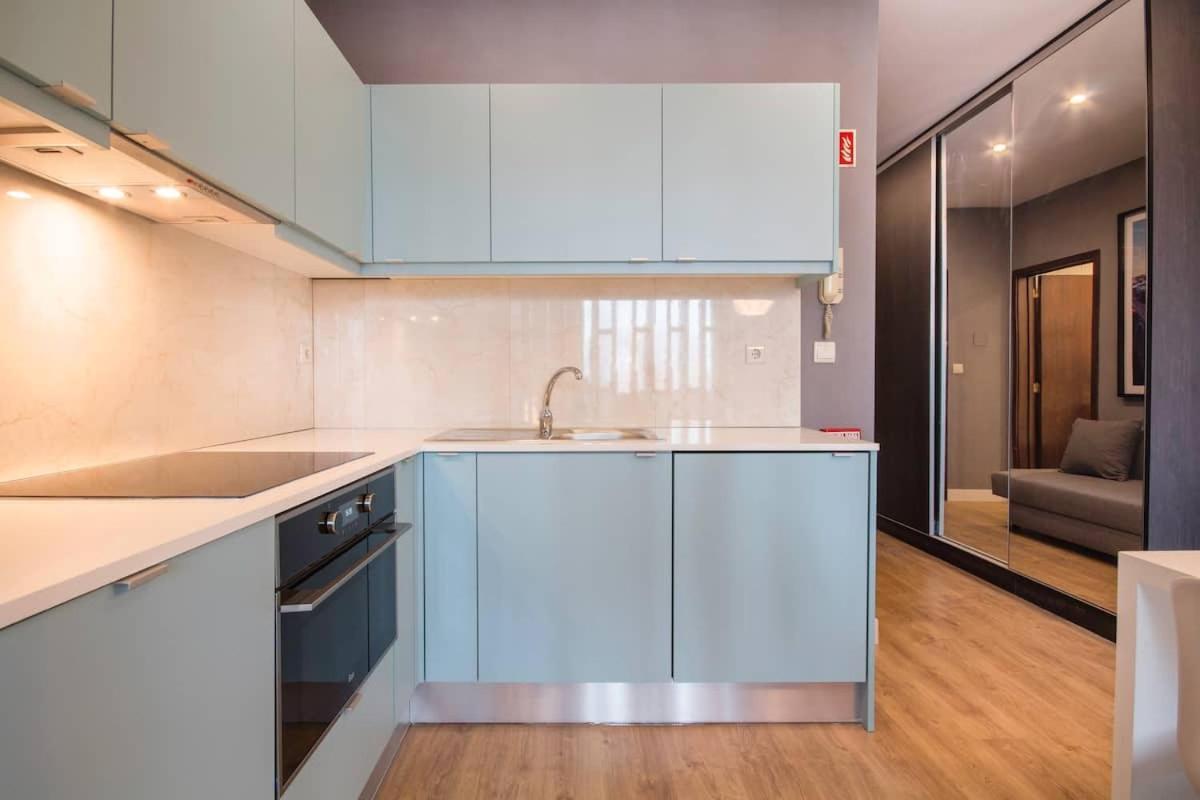 447 Gale Apartment Wifi, Parking Порто Екстериор снимка