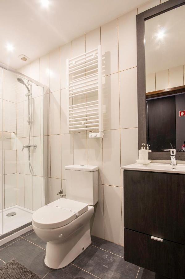 447 Gale Apartment Wifi, Parking Порто Екстериор снимка